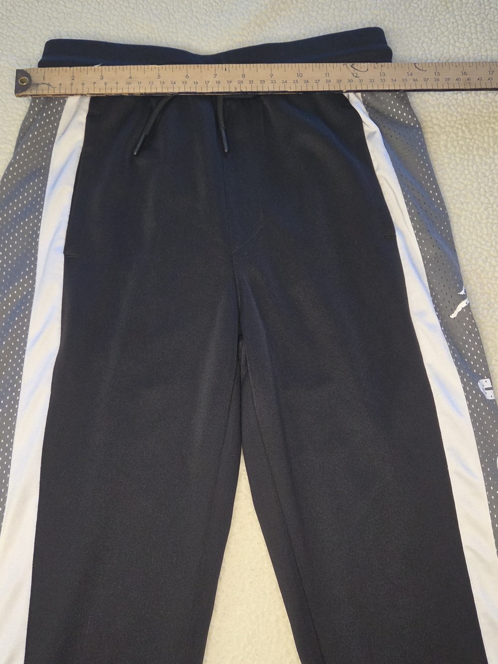 Jordan Black Track Pants with Gray & White Side Panel Kids Size L Large - Picture 4 of 6